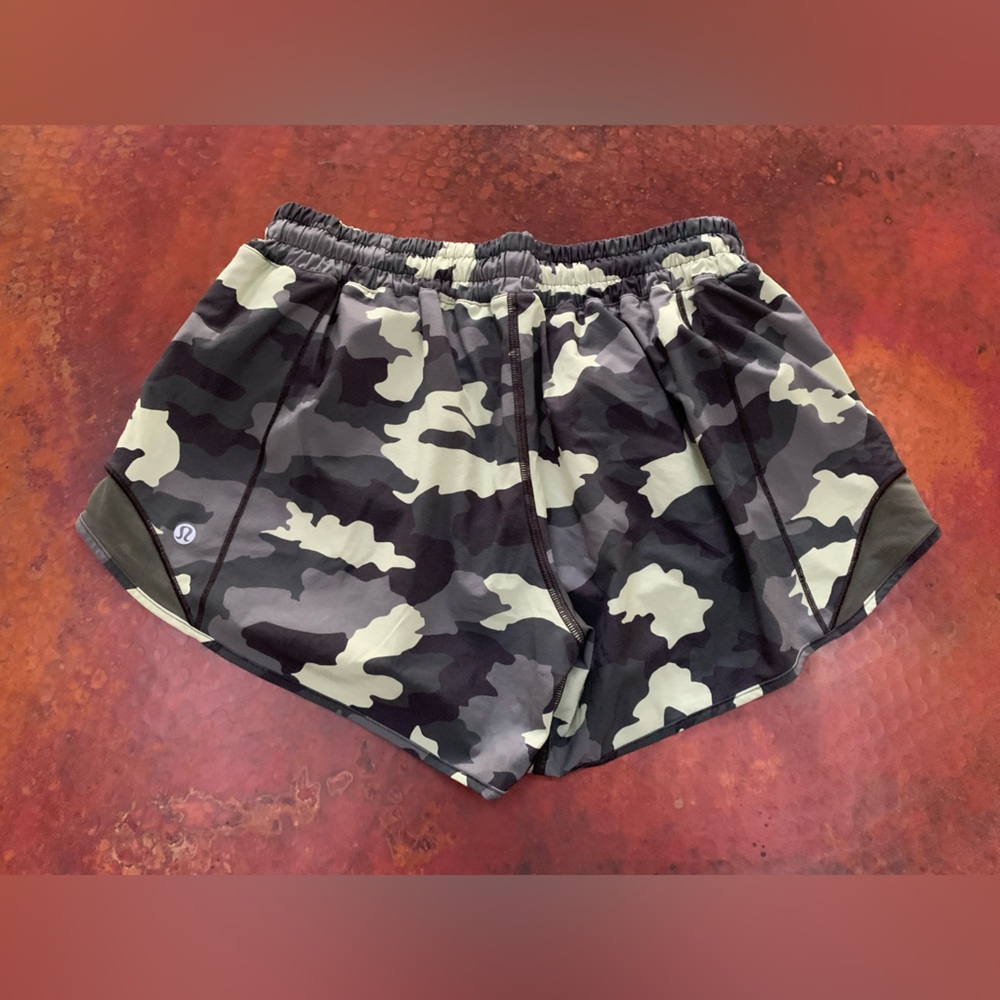 Lululemon shorts size 8